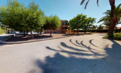 Reventa - Villa -
Elche - Costa Blanca