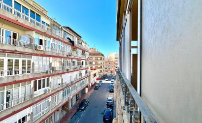 Herverkoop - Apartment -
Torrevieja - Centro