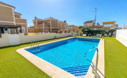 Herverkoop - Villa -
Orihuela Costa - Costa Blanca