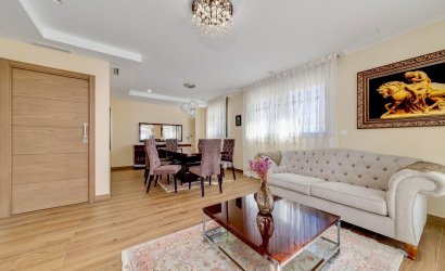 Resale - Villa -
Torrevieja - Costa Blanca