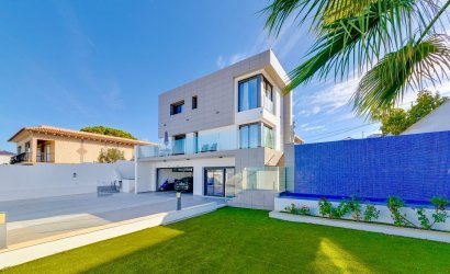 Resale - Villa -
Torrevieja - Costa Blanca