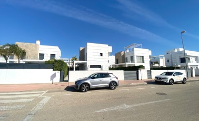 Reventa - Villa -
Ciudad Quesada - Doña Pepa