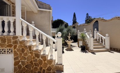 Herverkoop - Villa -
Torrevieja - Costa Blanca