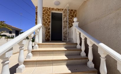 Herverkoop - Villa -
Torrevieja - Costa Blanca