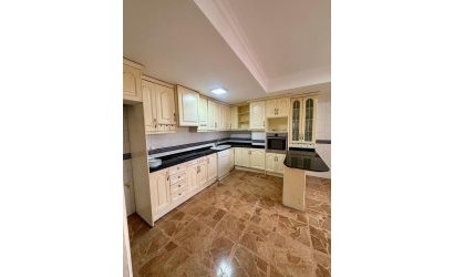 Reventa - Apartment -
Torrevieja - Centro