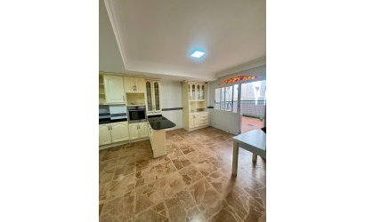 Reventa - Apartment -
Torrevieja - Centro