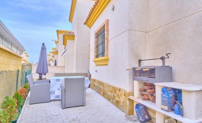 Herverkoop - Villa -
Los Montesinos - La Herrada