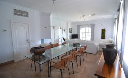 Herverkoop - Villa -
Torrevieja - Costa Blanca