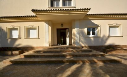 Resale - Villa -
Orihuela Costa - Costa Blanca