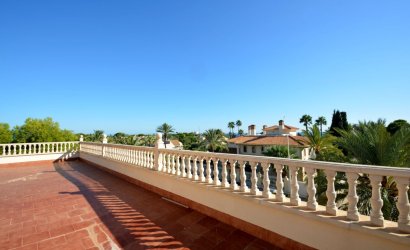 Resale - Villa -
Orihuela Costa - Costa Blanca