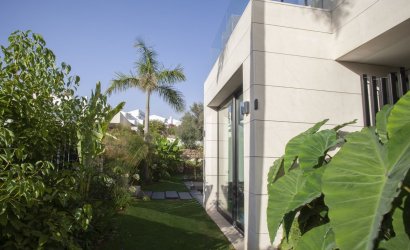Resale - Villa -
Nueva Andalucía - Costa del Sol