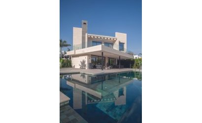 Resale - Villa -
Nueva Andalucía - Costa del Sol