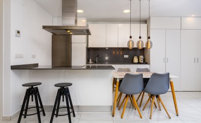 Herverkoop - Town House -
Villamartin - Costa Blanca