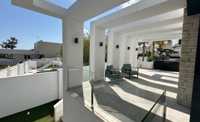 Resale - Villa -
Orihuela Costa - Costa Blanca