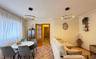Herverkoop - Apartment -
Torrevieja - Centro