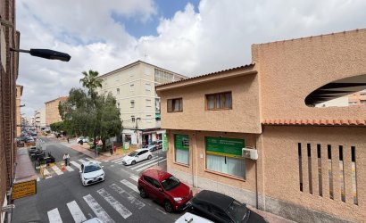 Revente - Apartment -
Torrevieja - Estacion De Autobuses