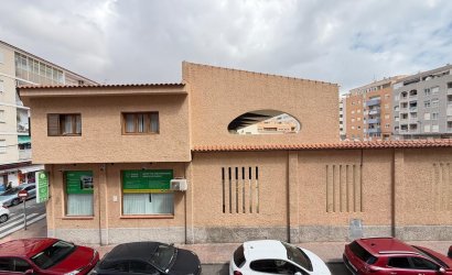 Revente - Apartment -
Torrevieja - Estacion De Autobuses