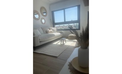 Herverkoop - Penthouse -
Orihuela Costa - Las Filipinas