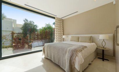 Resale - Villa -
Nueva Andalucía - Costa del Sol