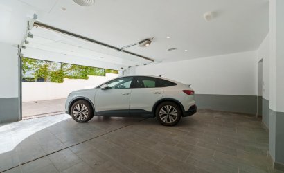 Resale - Villa -
Nueva Andalucía - Costa del Sol