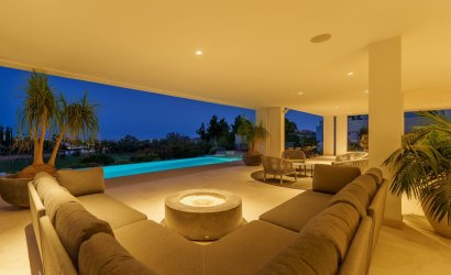 Resale - Villa -
Nueva Andalucía - Costa del Sol