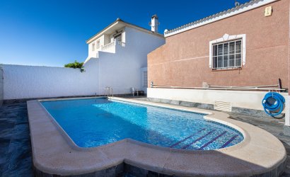 Herverkoop - Villa -
Torrevieja - Costa Blanca