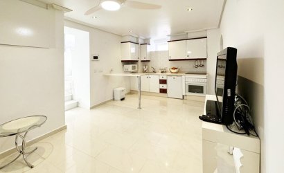 Resale - Villa -
San Miguel de Salinas - Inland
