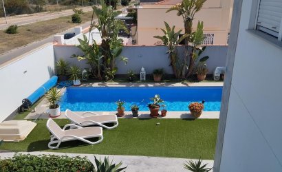 Herverkoop - Villa -
Torrevieja - Torreta Florida