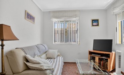 Herverkoop - duplex -
Torrevieja - La Siesta - El Salado - Torreta