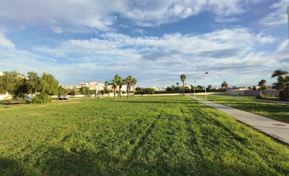 Herverkoop - Villa -
Torrevieja - La Siesta - El Salado - Torreta