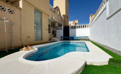 Herverkoop - Villa -
Orihuela Costa - Costa Blanca