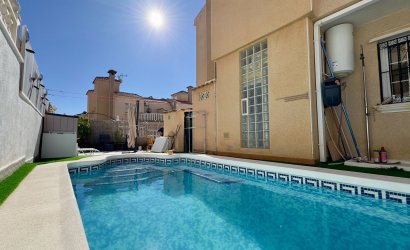 Herverkoop - Villa -
Orihuela Costa - Costa Blanca