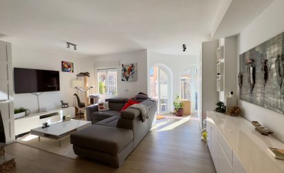 Herverkoop - Villa -
Orihuela Costa - Costa Blanca