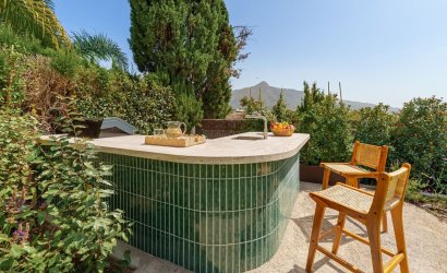 Revente - Villa -
Nueva Andalucía - Costa del Sol