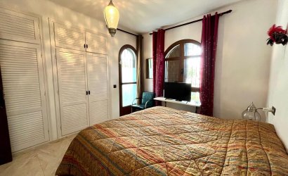 Herverkoop - Villa -
Villamartin - Costa Blanca