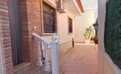 Revente - Villa -
Bigastro - Inland