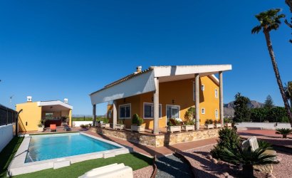 Herverkoop - Finca -
Orihuela - Inland