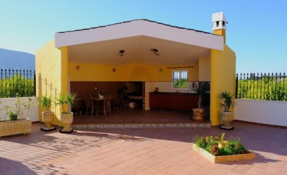Herverkoop - Finca -
Orihuela - Inland