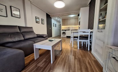 Herverkoop - Apartment -
Torrevieja - Centro
