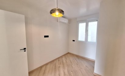 Herverkoop - Apartment -
Torrevieja - Playa de los Locos