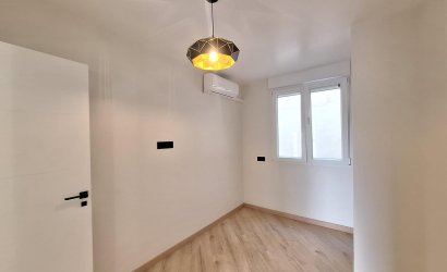 Herverkoop - Apartment -
Torrevieja - Playa de los Locos