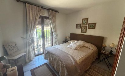 Herverkoop - Town House -
Marbella - Nagueles