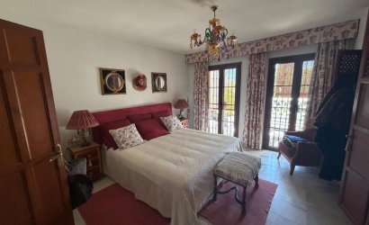 Herverkoop - Town House -
Marbella - Nagueles