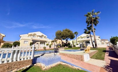 Herverkoop - Town House -
Rojales - Inland