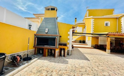 Herverkoop - Villa -
Orihuela - Urb. Montepinar