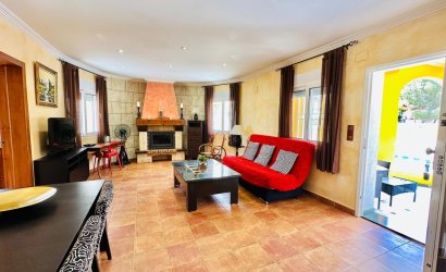 Herverkoop - Villa -
Orihuela - Urb. Montepinar
