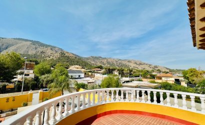 Herverkoop - Villa -
Orihuela - Urb. Montepinar