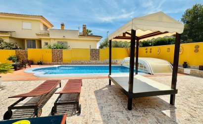 Herverkoop - Villa -
Orihuela - Urb. Montepinar