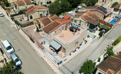 Herverkoop - Villa -
La Marina - La Marina Urb