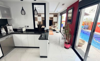 Herverkoop - 4. House - Detached Villa -
Los Montesinos - La Herrada